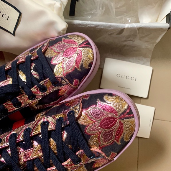 Sold x Gucci Ace Florals - Picture 4 of 8